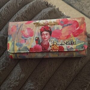 Women's Floral Wallet - Multicolor